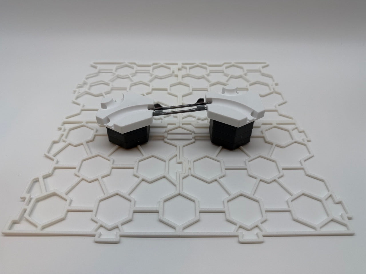 GraviTrax Raised Grid Plate – Stable Base for Complex Tracks – Premium Quality