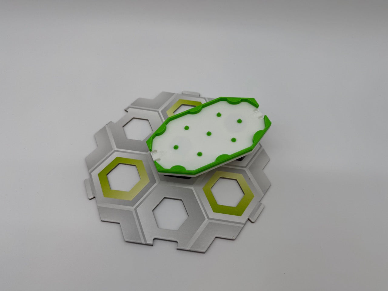 GraviTrax Pro Pinball Plate – Unpredictable Marble Action - Premium Quality