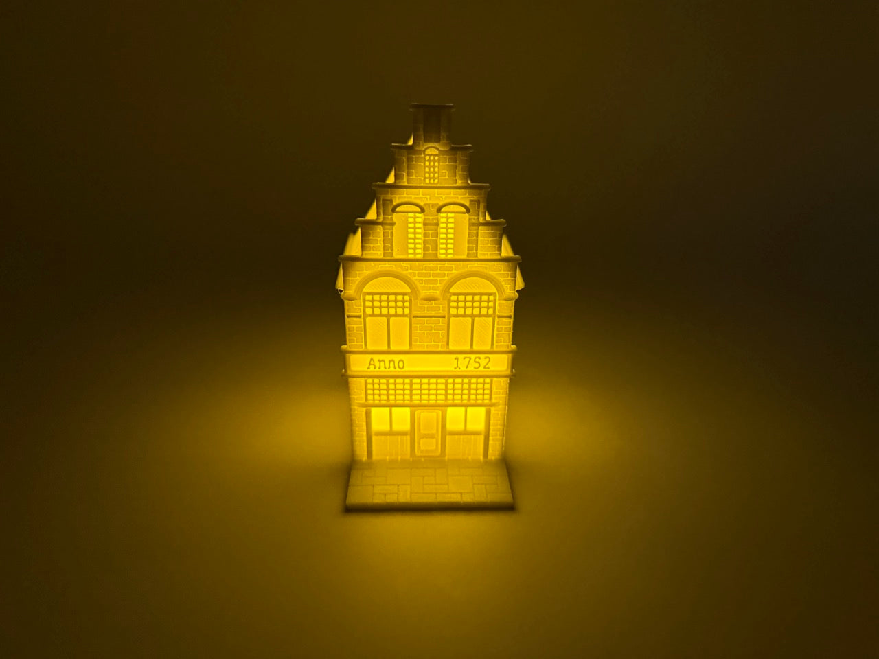 Canal House Lanterns – Atmospheric Dutch Miniatures - Premium Quality