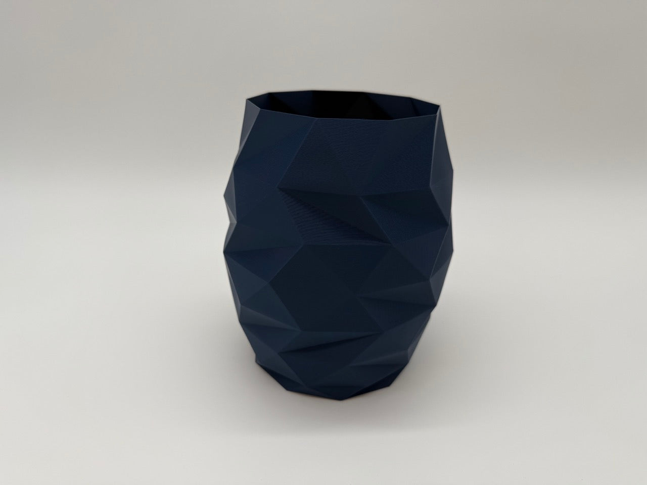 Vase with Elegant Design – Stylish and Durable - Premium Quality