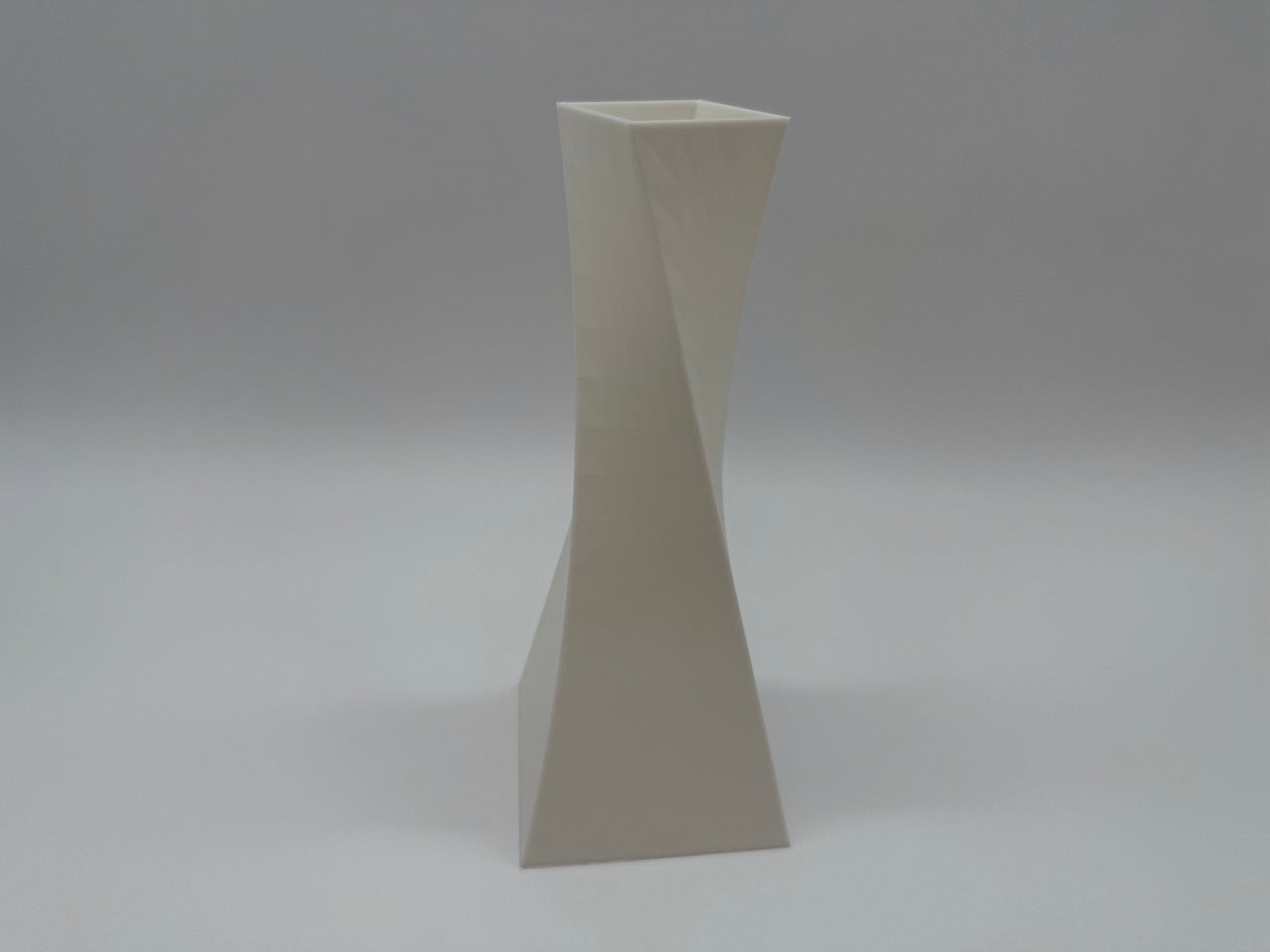 Vase with Elegant Design – Stylish and Durable - Premium Quality
