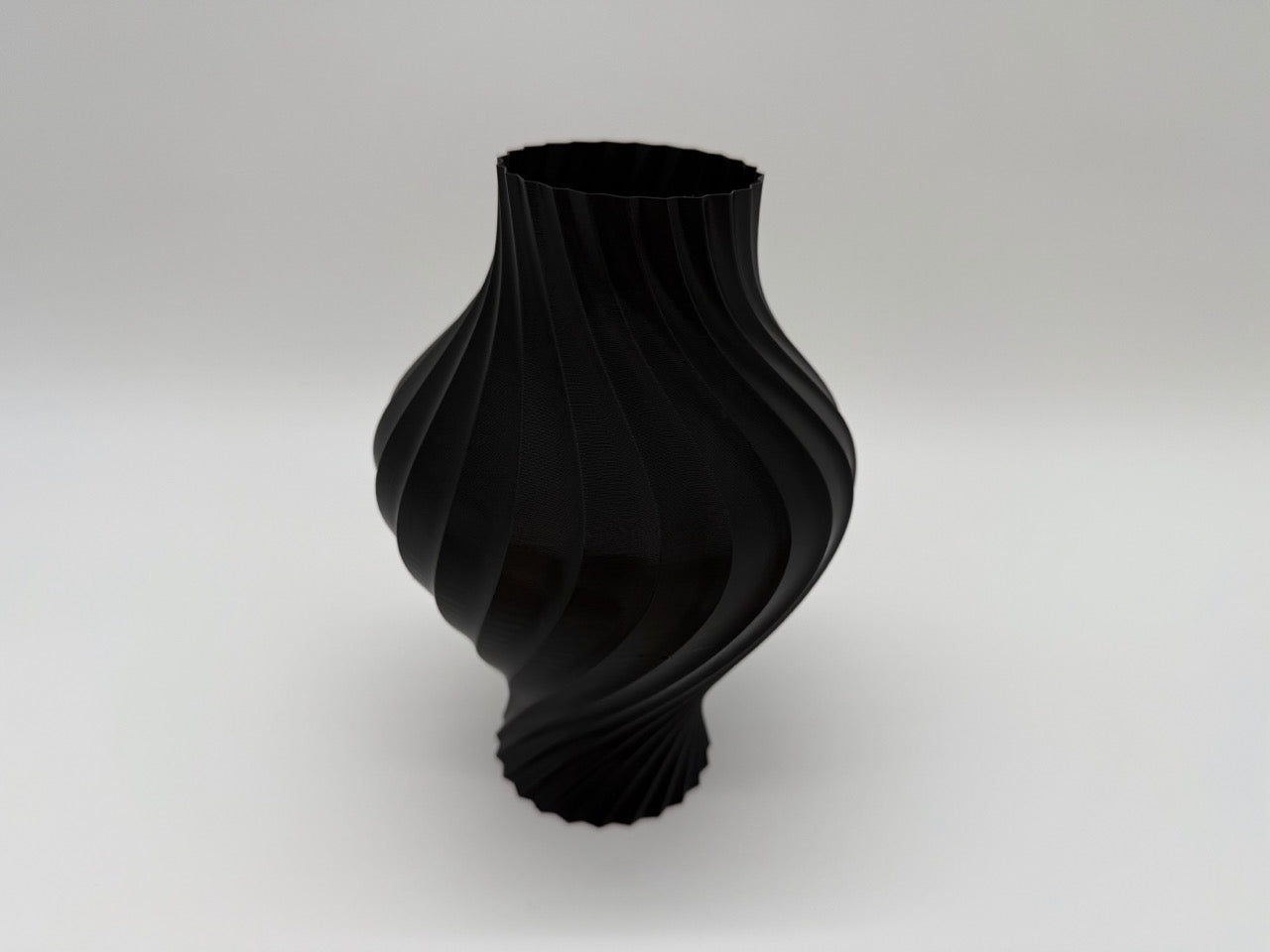 Vase with Elegant Design – Stylish and Durable - Premium Quality