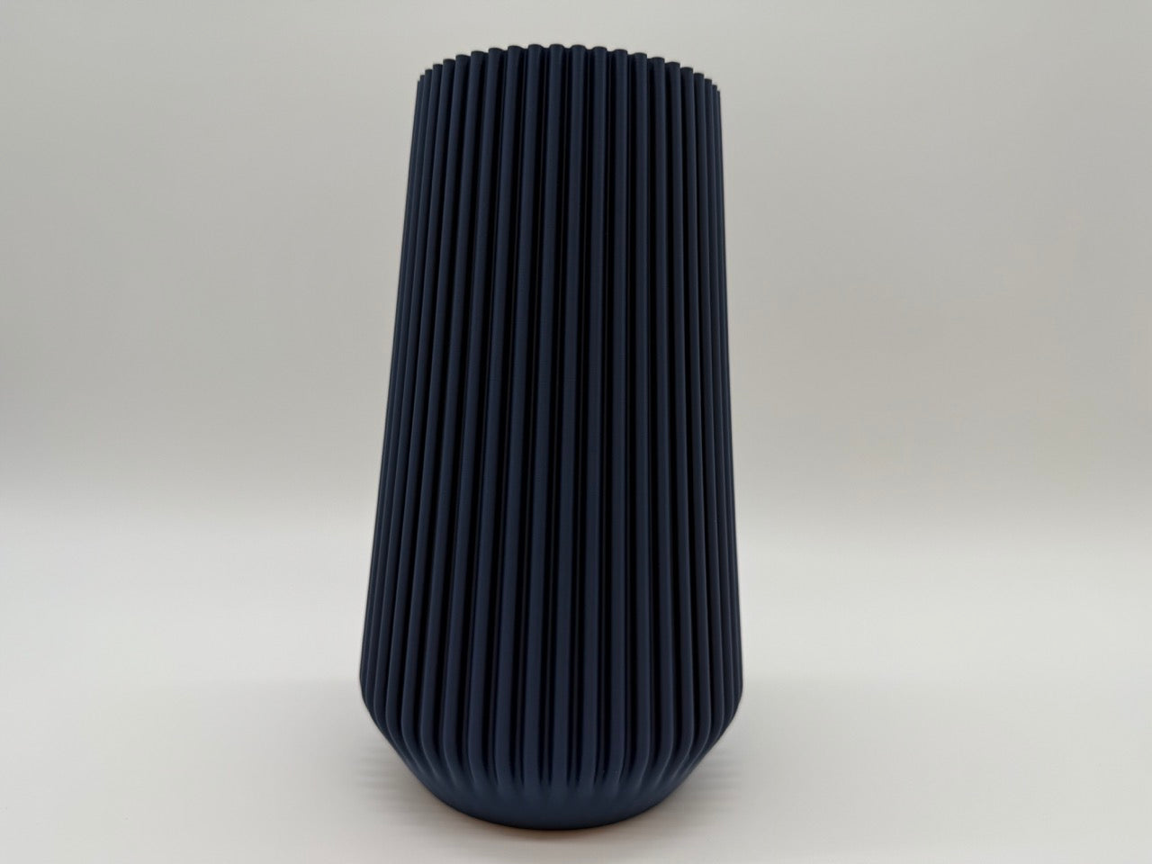 Vase with Elegant Design – Stylish and Durable - Premium Quality