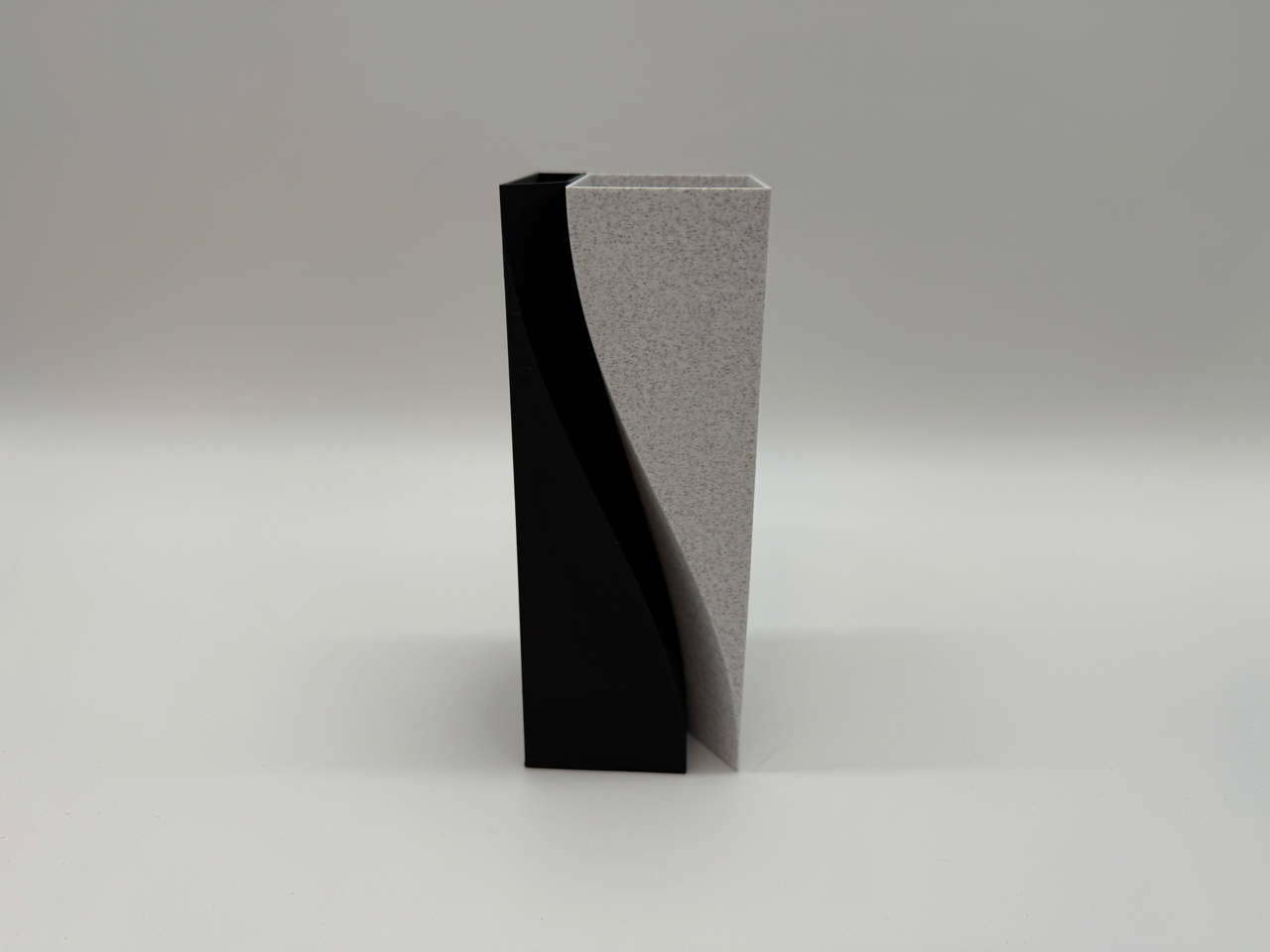 Modern Design Flower Pot – Black and Gray Geometric Plastic – Minimalist Interior Decoration