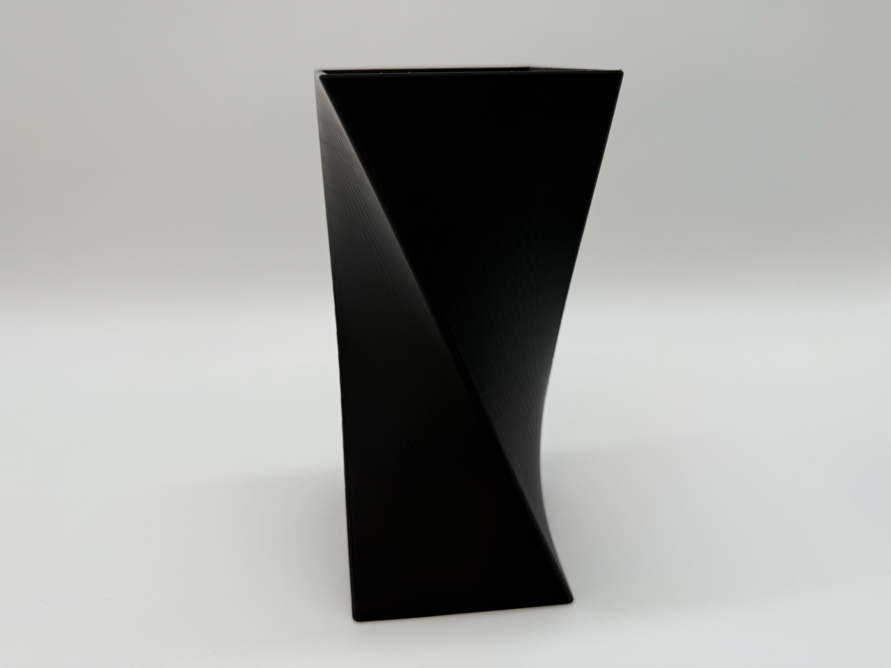 Geometric Design Vase – Square and Twisted – Minimalist 3D Flower Pot