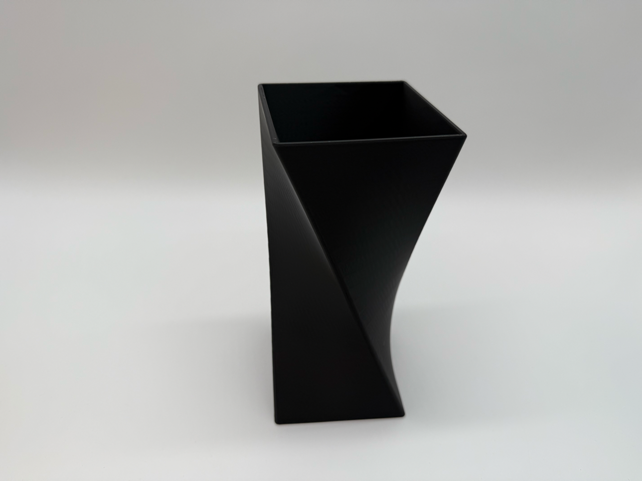 Geometric Design Vase – Square and Twisted – Minimalist 3D Flower Pot