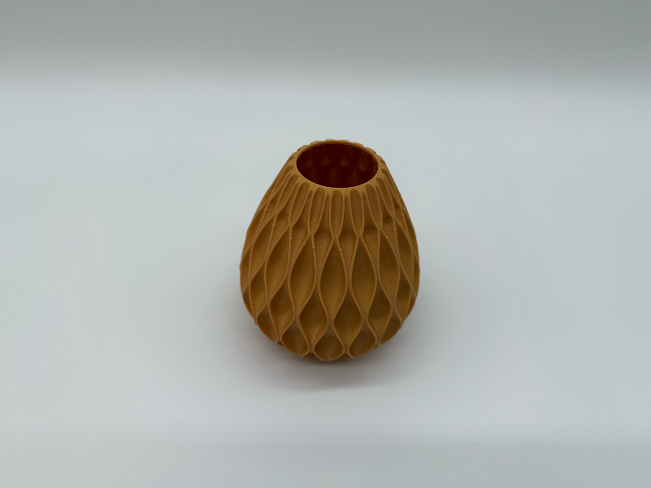 Diamond Pattern Vase – Modern Decorative Flower Pot – Geometric Design