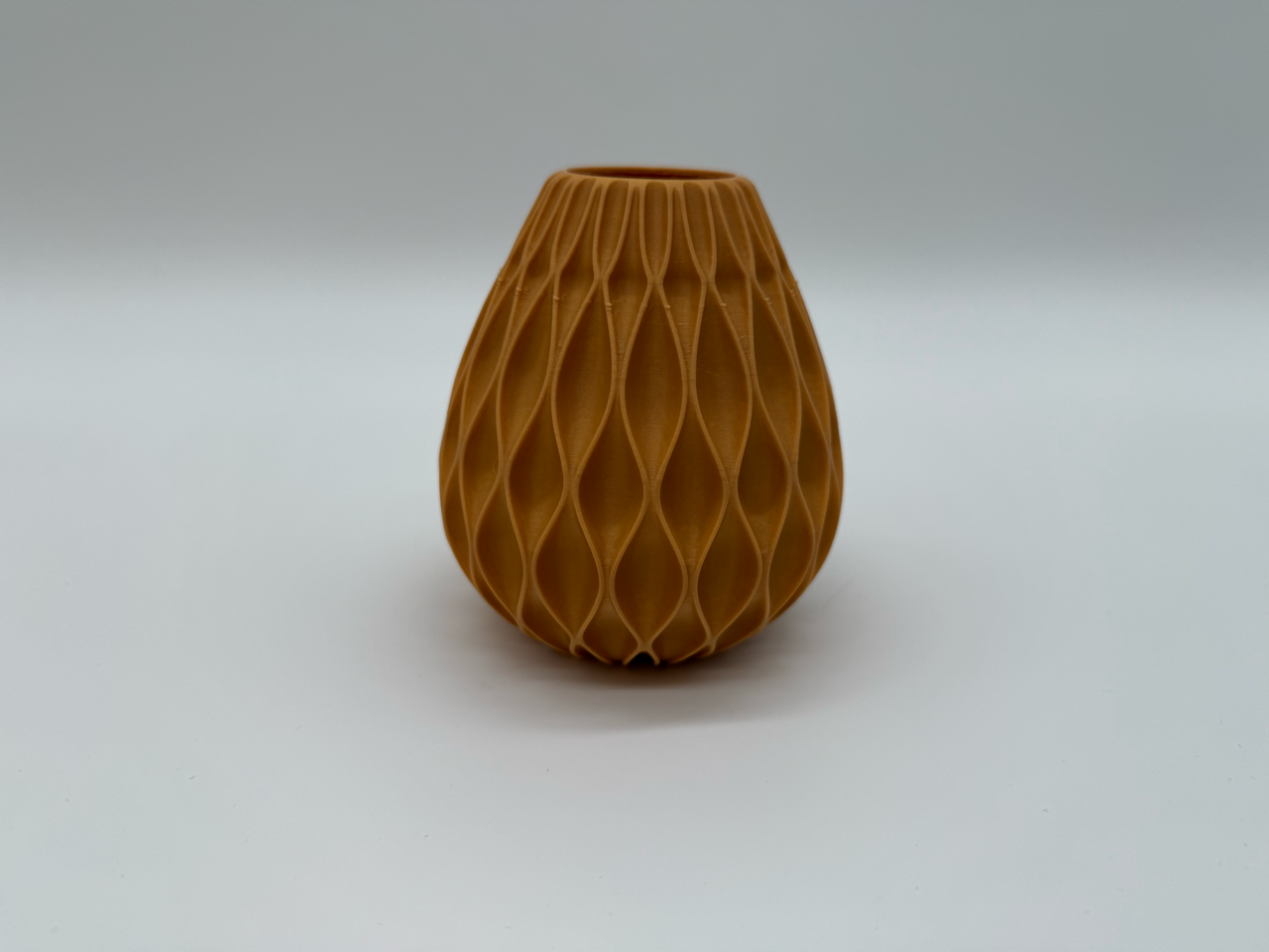 Diamond Pattern Vase – Modern Decorative Flower Pot – Geometric Design