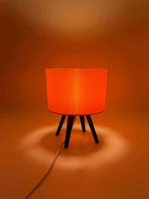 Modern Table Lamp 'Rible' with Pink Ribbed Shade and Black Base – Unique Mood Lighting